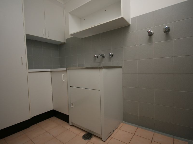 1 Vaughan Close, Queanbeyan NSW 2620