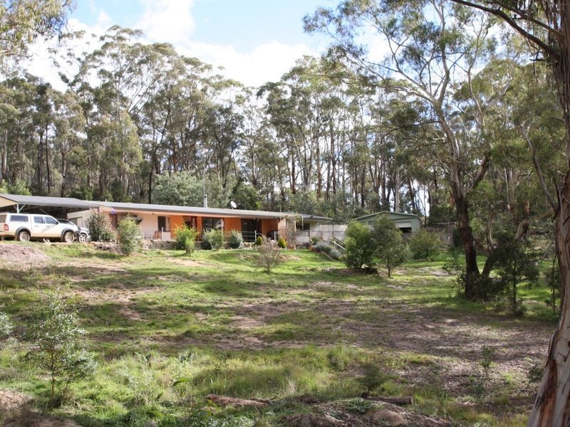 5 Harolds Cross Road, Captains Flat NSW 2623