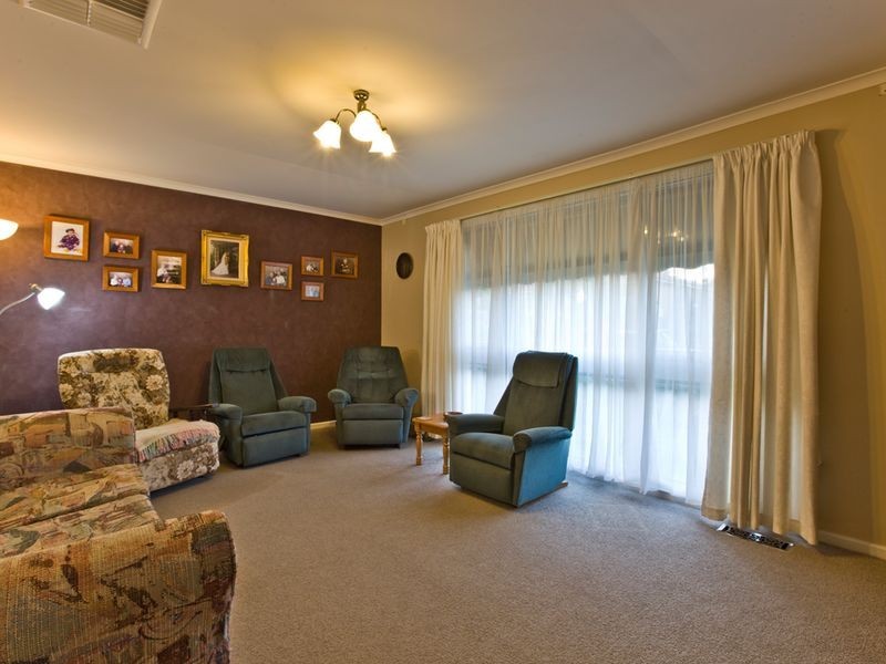 28 Agnes Avenue, Queanbeyan NSW 2620