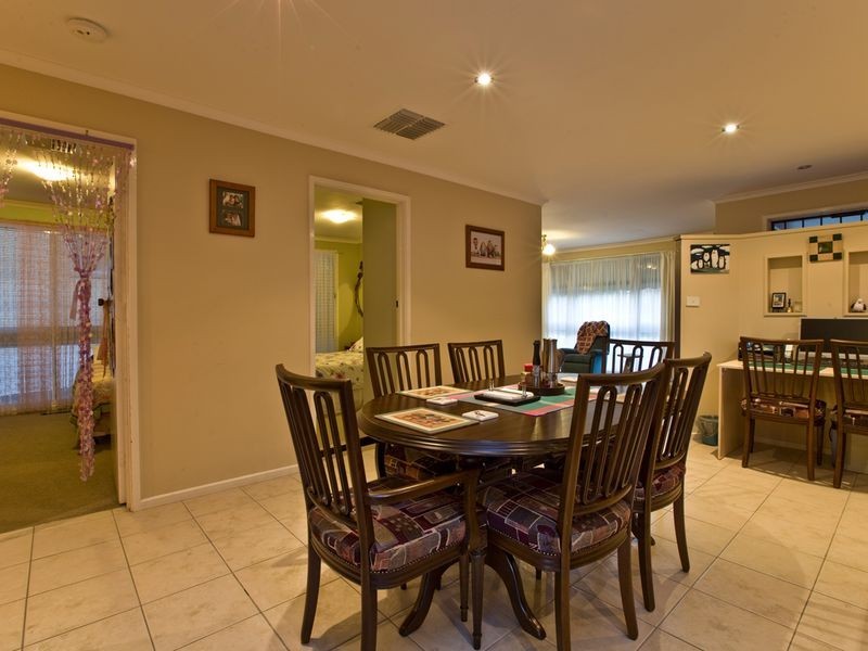 28 Agnes Avenue, Queanbeyan NSW 2620