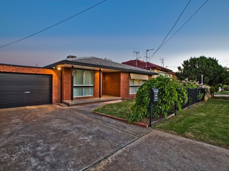 28 Agnes Avenue, Queanbeyan NSW 2620