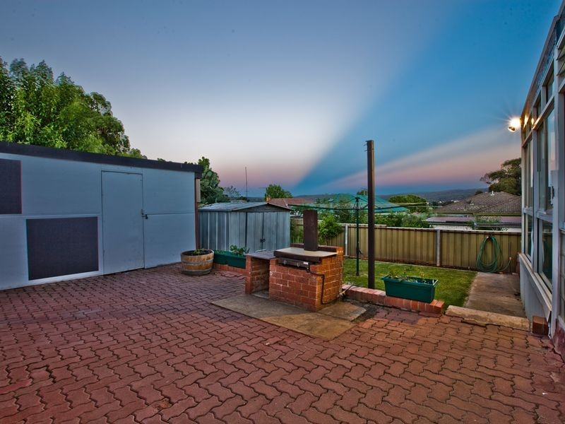 28 Agnes Avenue, Queanbeyan NSW 2620