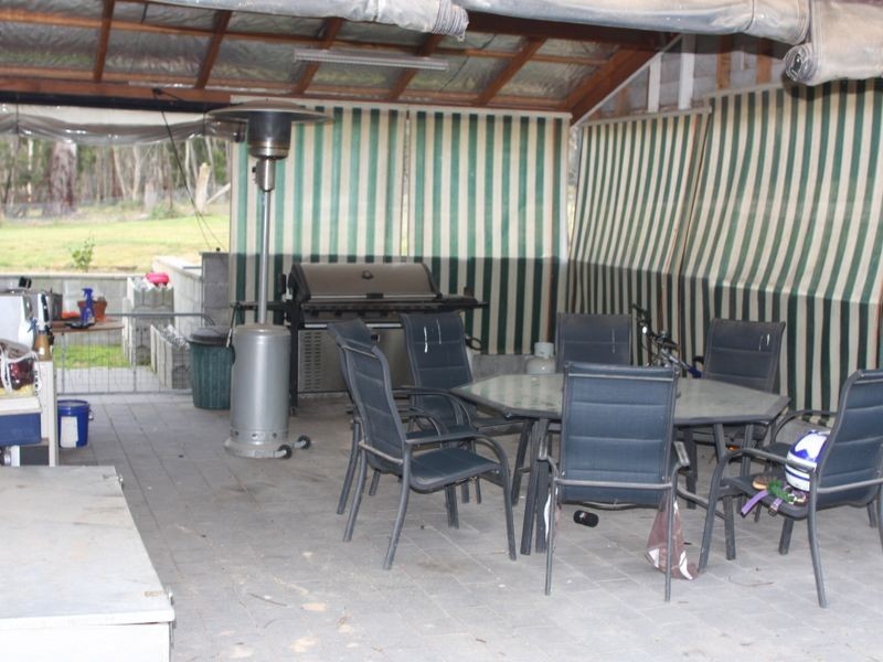 80 Harrolds Cross Road, Captains Flat NSW 2623