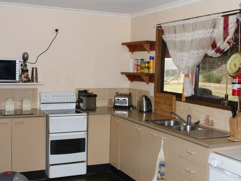 80 Harrolds Cross Road, Captains Flat NSW 2623