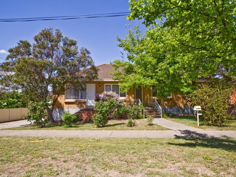 2 Atholbar Way, Queanbeyan NSW 2620