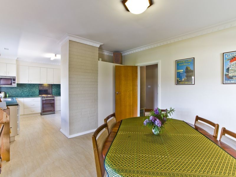 2 Atholbar Way, Queanbeyan NSW 2620