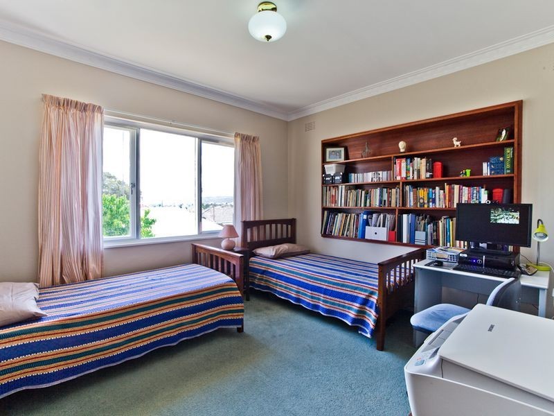 2 Atholbar Way, Queanbeyan NSW 2620