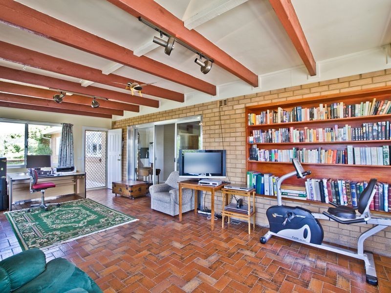 2 Atholbar Way, Queanbeyan NSW 2620