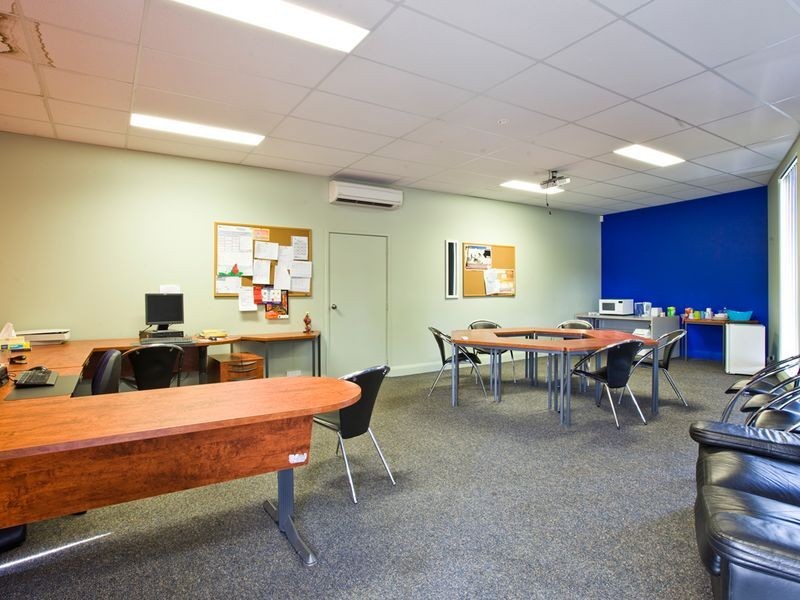 93 Uriarra Road, Queanbeyan NSW 2620