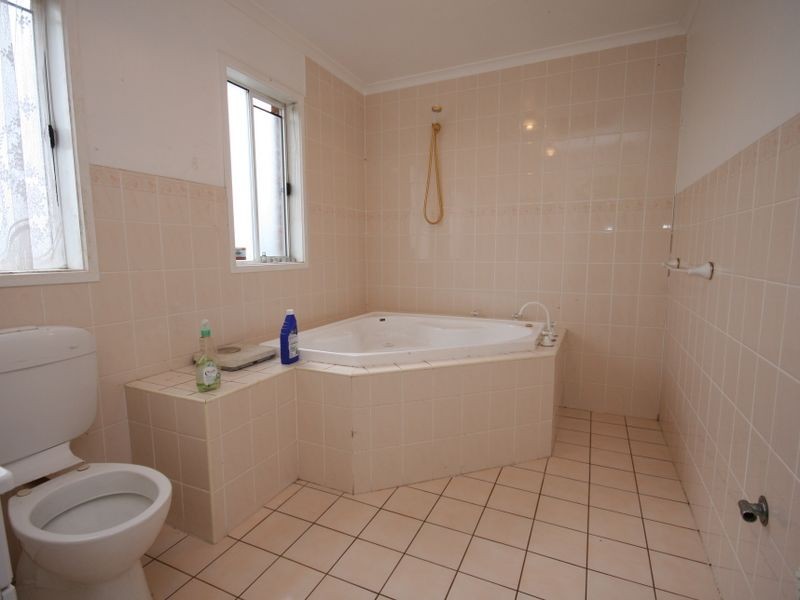 136 Donald Road, Queanbeyan NSW 2620