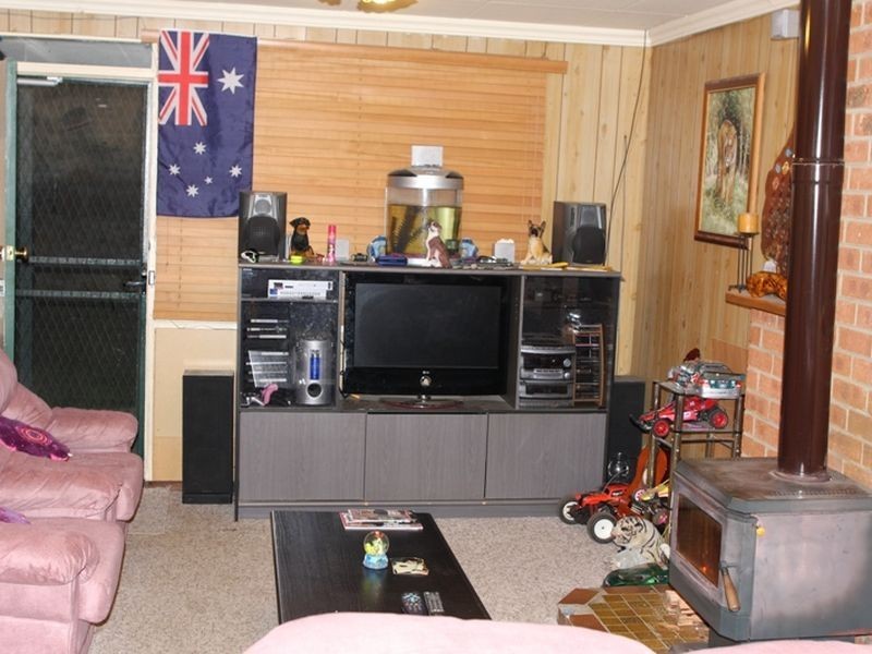 23 Schardt Street, Captains Flat NSW 2623