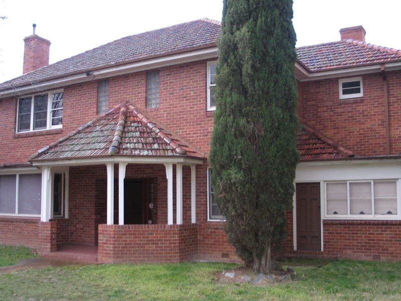 32 Lowe Street, Queanbeyan NSW 2620