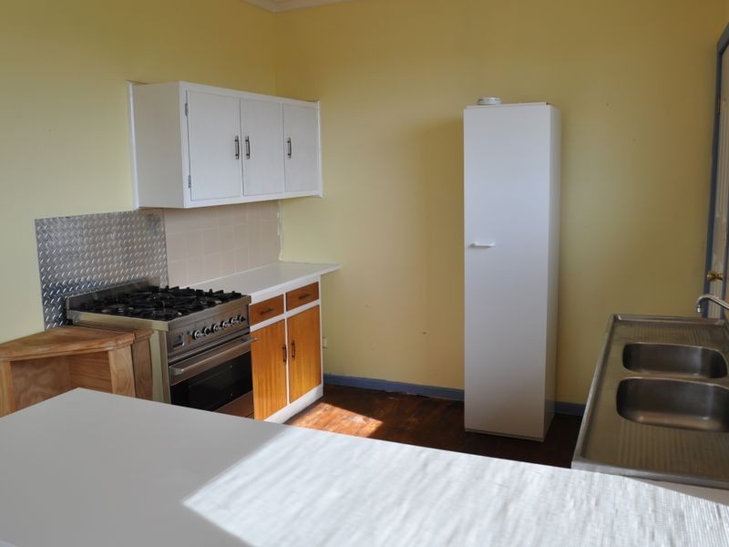 39 Crest Road, Queanbeyan NSW 2620