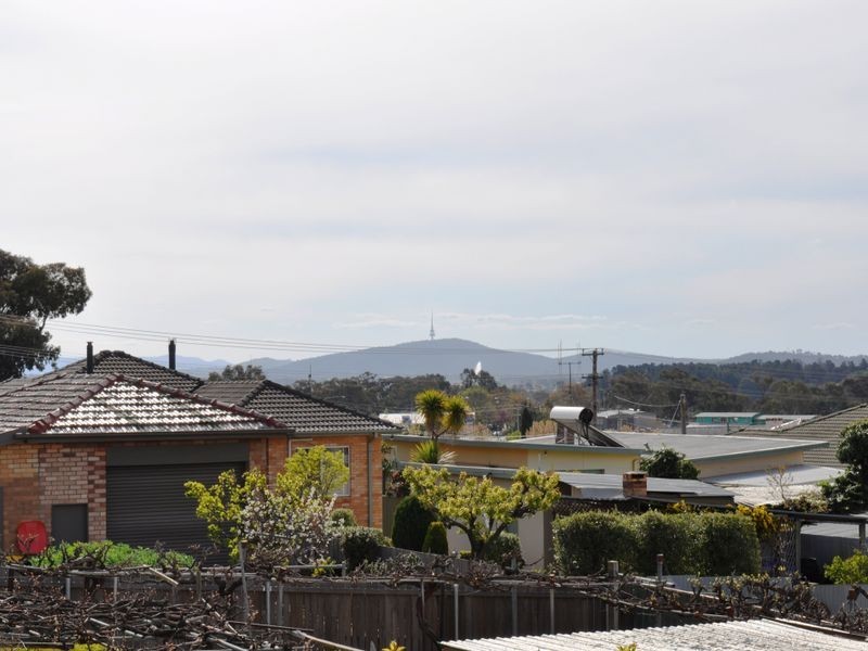 39 Crest Road, Queanbeyan NSW 2620