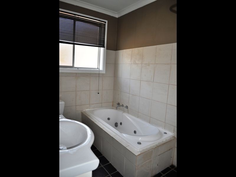 39 Crest Road, Queanbeyan NSW 2620