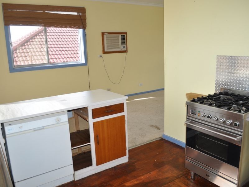39 Crest Road, Queanbeyan NSW 2620