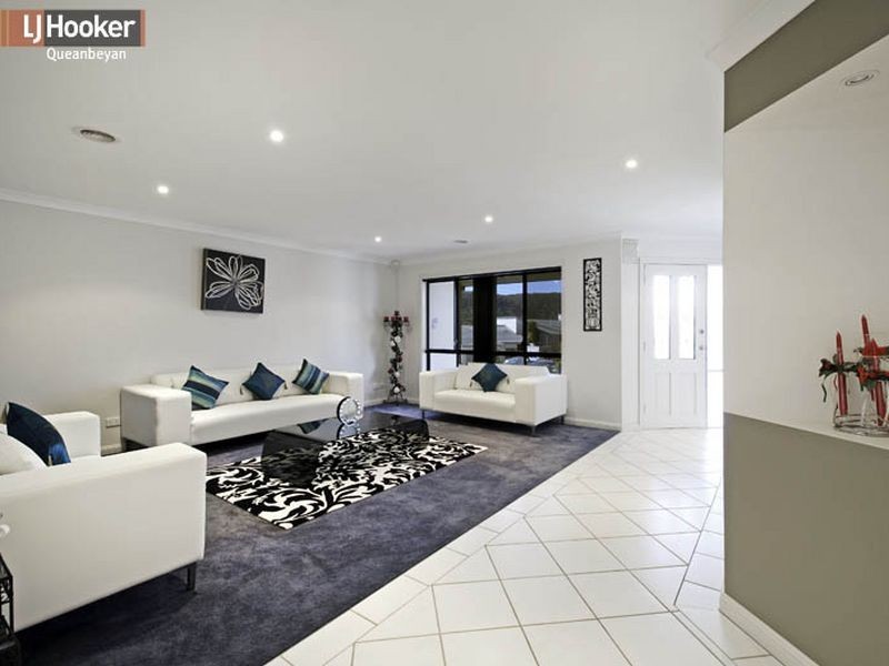 22 Doeberl Place, Queanbeyan NSW 2620