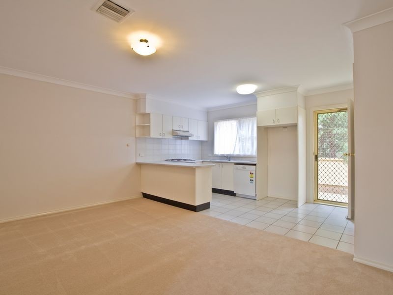8/44 Carrington Street, Queanbeyan NSW 2620