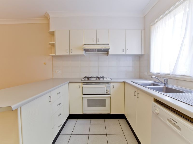 8/44 Carrington Street, Queanbeyan NSW 2620