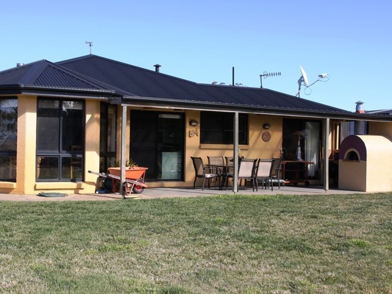 12 Cooma Road, Braidwood NSW 2622