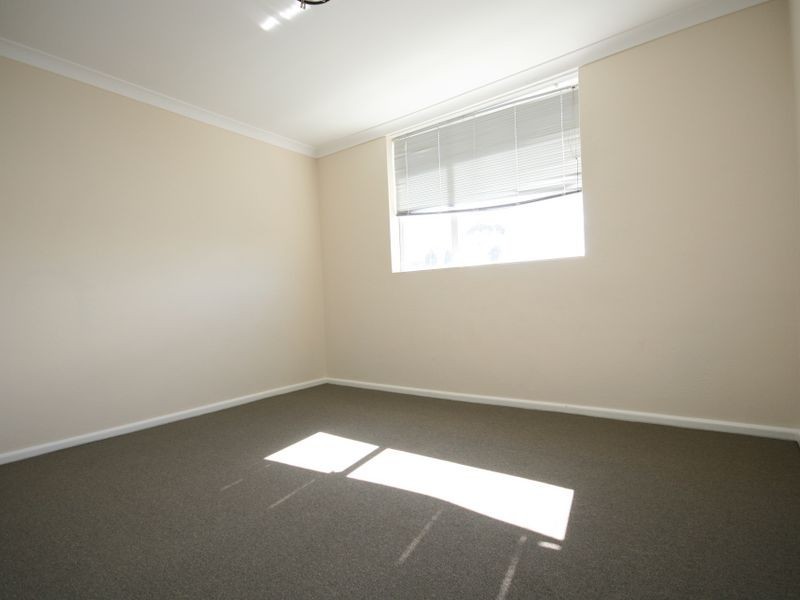 11/8-10 Stornaway Road, Queanbeyan NSW 2620