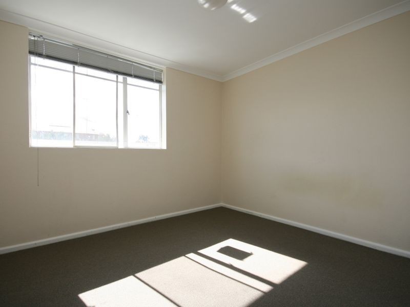 11/8-10 Stornaway Road, Queanbeyan NSW 2620