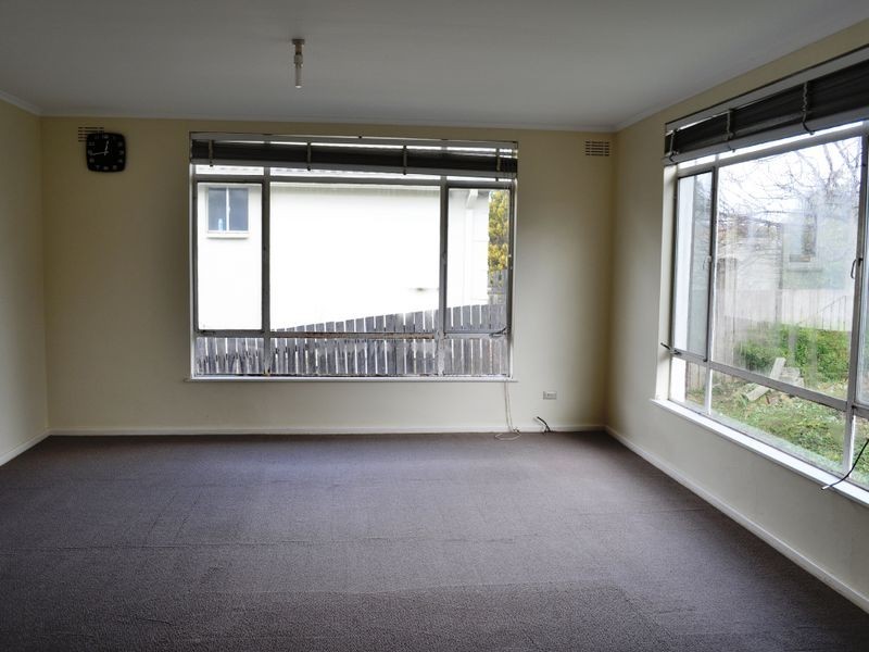 8 Atholbar Way, Queanbeyan NSW 2620