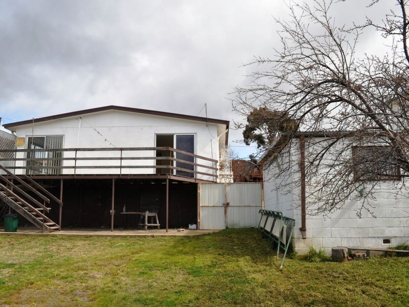 8 Atholbar Way, Queanbeyan NSW 2620