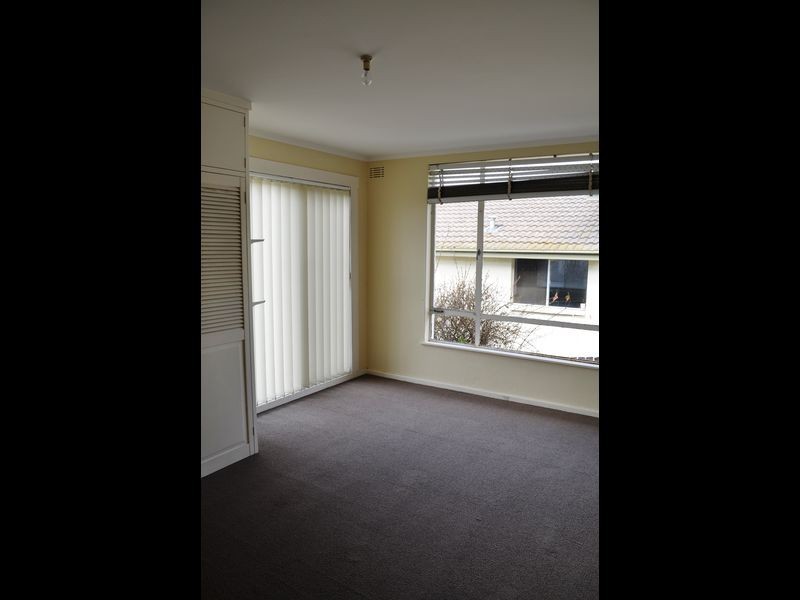 8 Atholbar Way, Queanbeyan NSW 2620