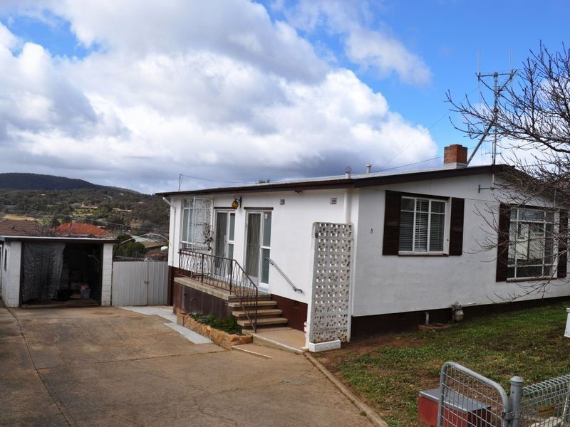 8 Atholbar Way, Queanbeyan NSW 2620