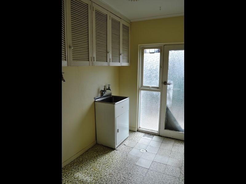 8 Atholbar Way, Queanbeyan NSW 2620