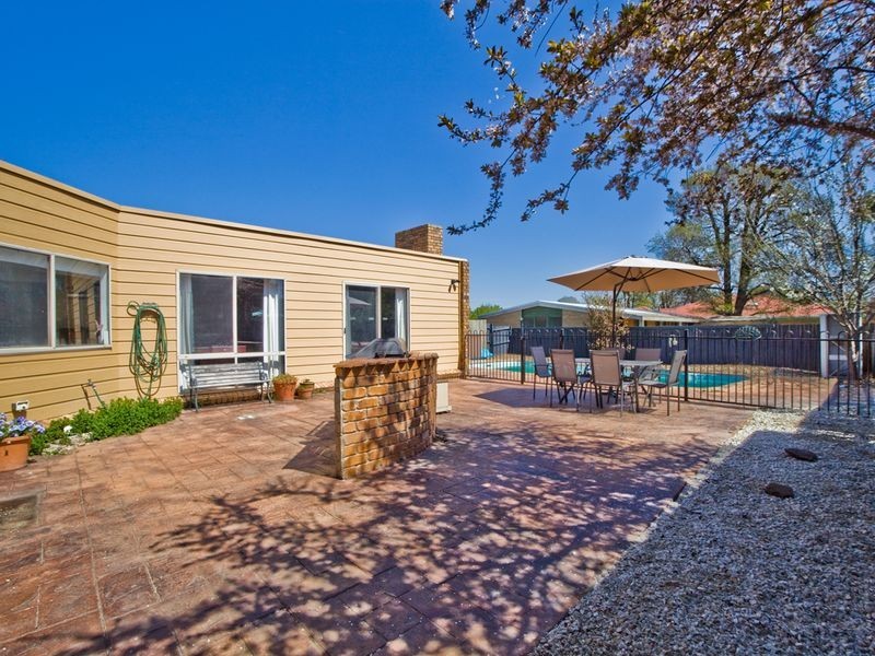 32 Walker Crescent, Jerrabomberra NSW 2619