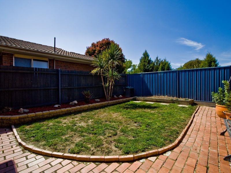 32 Walker Crescent, Jerrabomberra NSW 2619
