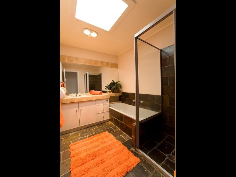 32 Walker Crescent, Jerrabomberra NSW 2619