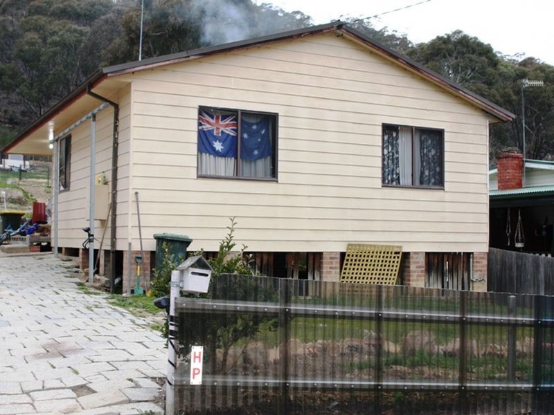 268 Foxlow Street, Captains Flat NSW 2623