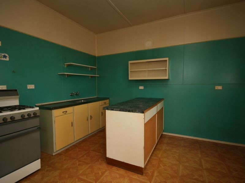 28 Kurrajong Street, Captains Flat NSW 2623