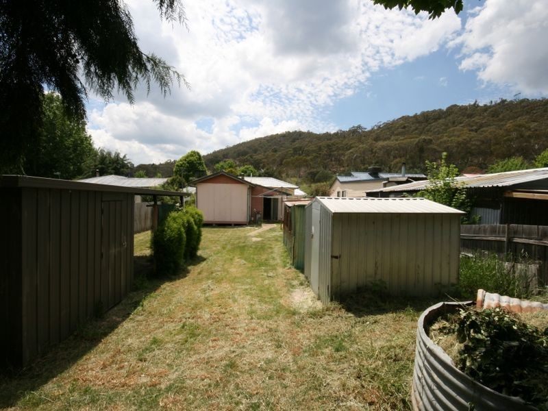 28 Kurrajong Street, Captains Flat NSW 2623