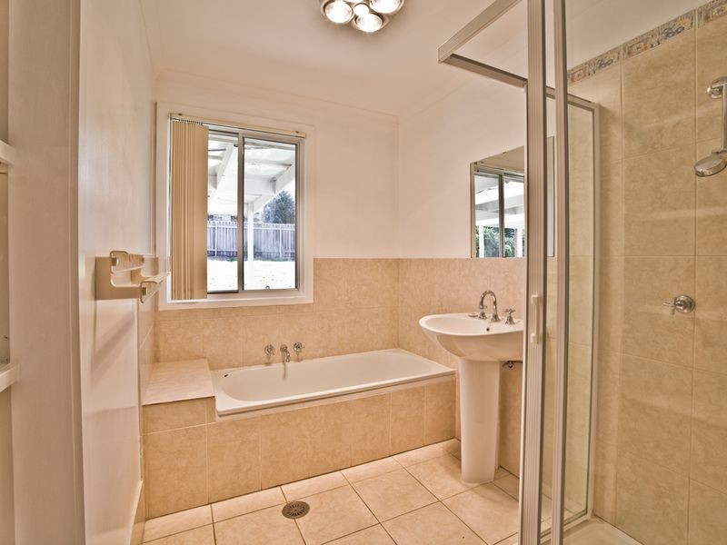 10 Doyle Place, Queanbeyan NSW 2620