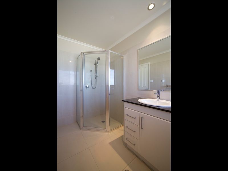 1/23 Donald Road, Queanbeyan NSW 2620