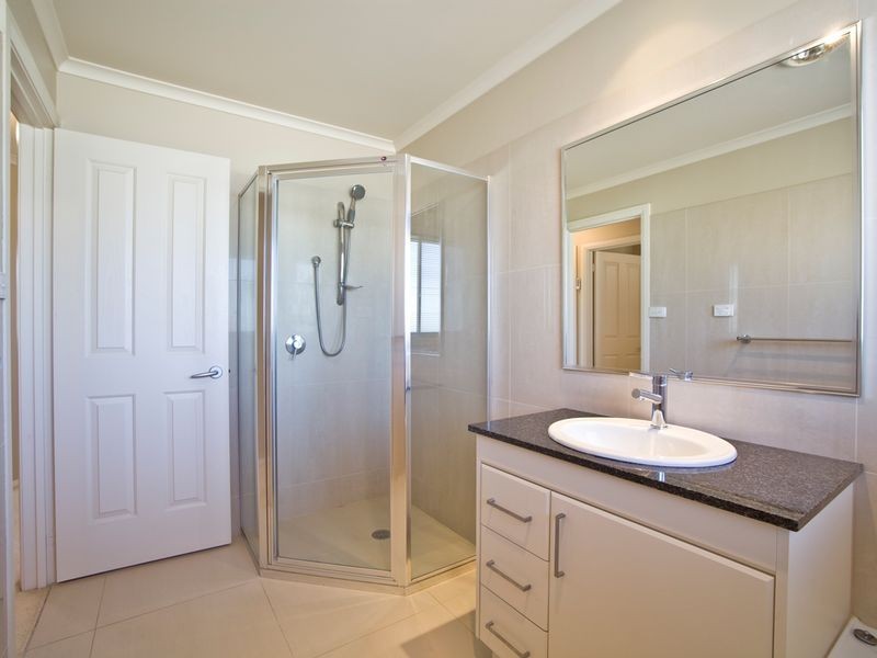 1/23 Donald Road, Queanbeyan NSW 2620