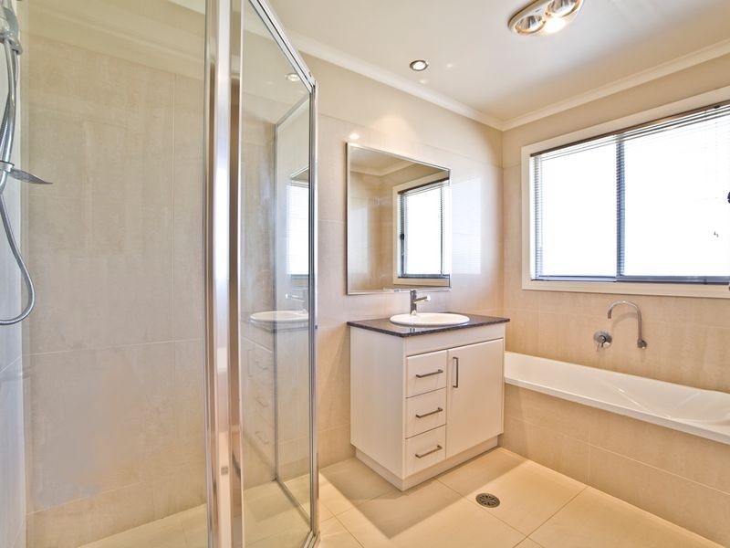 1/23 Donald Road, Queanbeyan NSW 2620