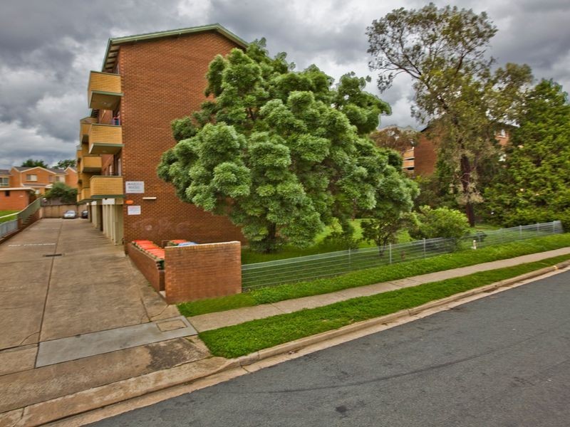 12/30 Trinculo Place, Queanbeyan NSW 2620