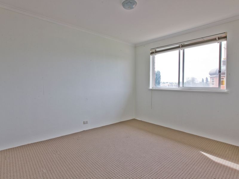 12/30 Trinculo Place, Queanbeyan NSW 2620