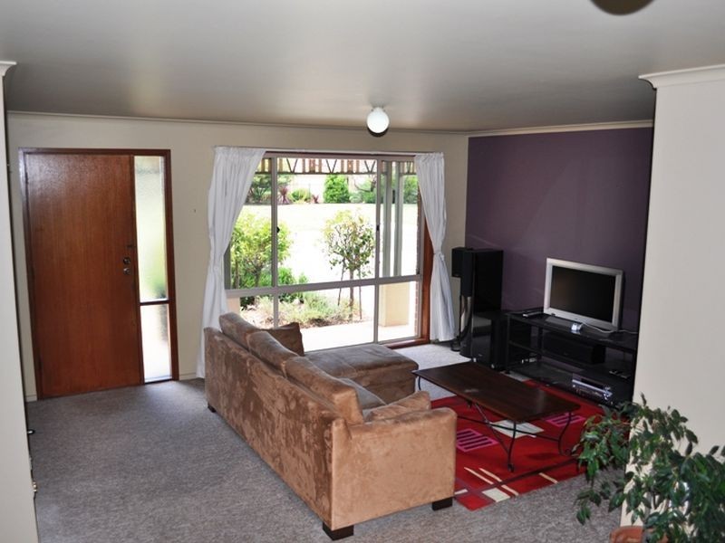 2 Coombe Street, Bonython ACT 2905