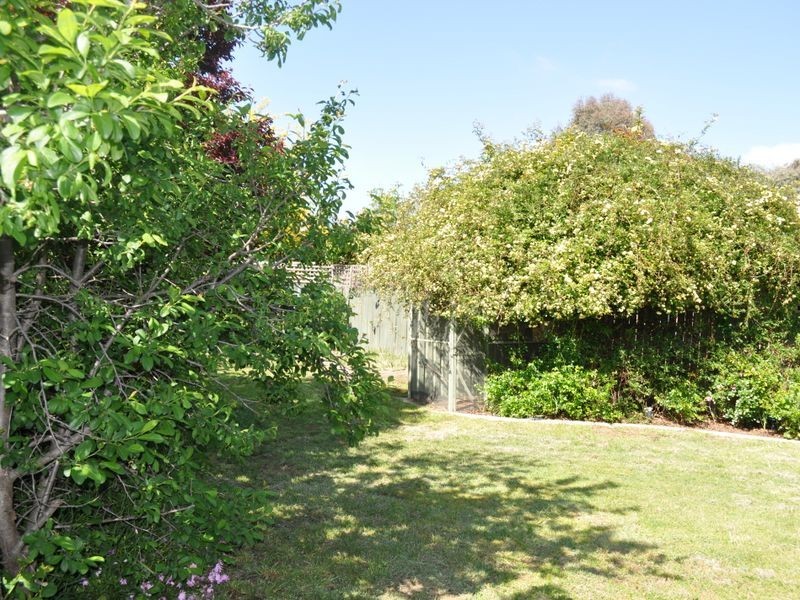 2 Coombe Street, Bonython ACT 2905