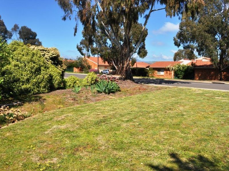 2 Coombe Street, Bonython ACT 2905