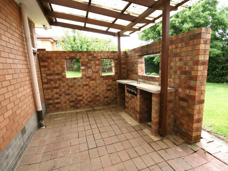 6 Cassina Street, Queanbeyan NSW 2620