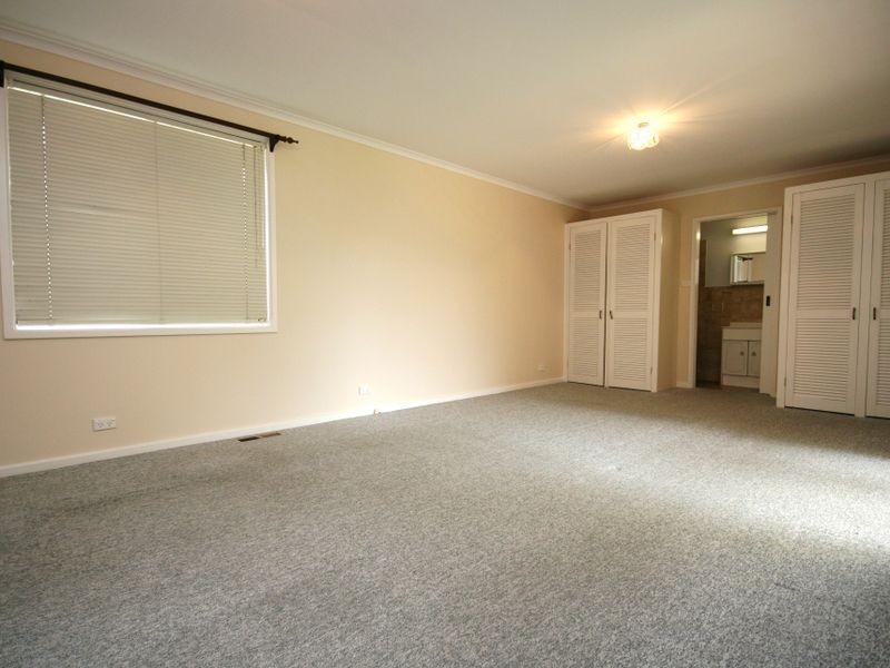 6 Cassina Street, Queanbeyan NSW 2620