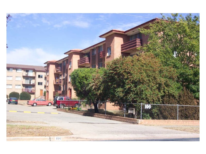 17/106 Henderson Road, Queanbeyan NSW 2620