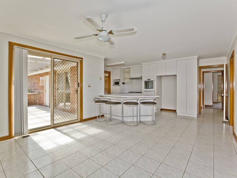 4 Russell Place, Queanbeyan NSW 2620